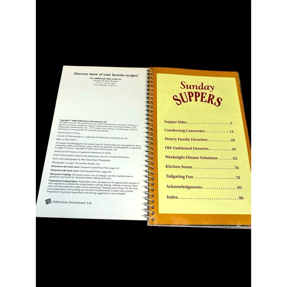 Vintage Cookbook Sunday Suppers Favorite Recipes Year 2000‎